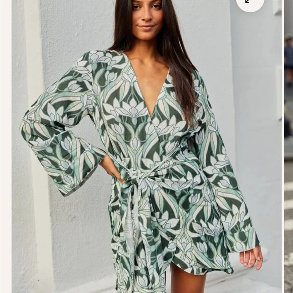 Kenny Flowers  Floral Wrap Dress with Belt- large -NWT - Picture 5 of 7